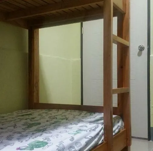 La Lune Hostel